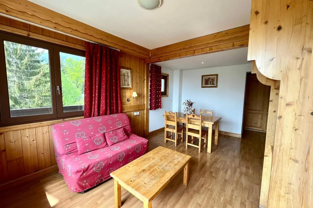 Bright 50 M Cocoon With Balcony In Combloux Apartment